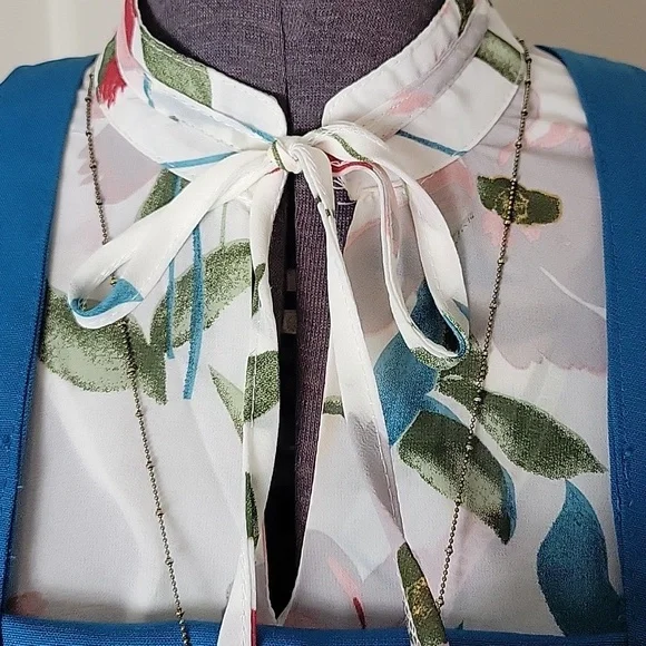 Sheer Floral Print Blouse - Picture 4 of 13